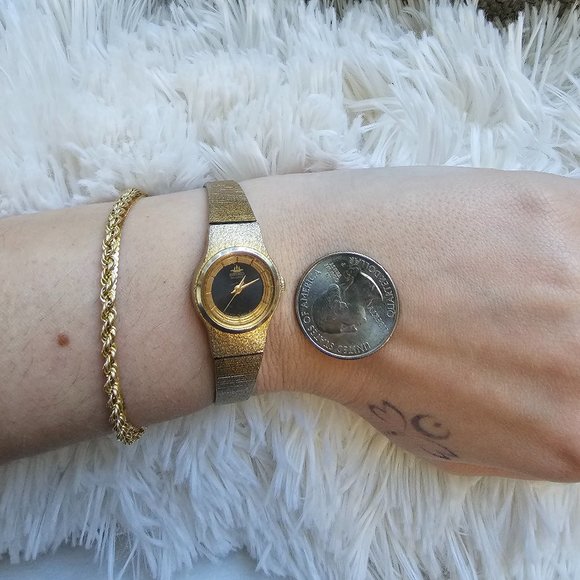 Seiko Quartz Dainty Black and Gold tone Watch - Picture 5 of 16